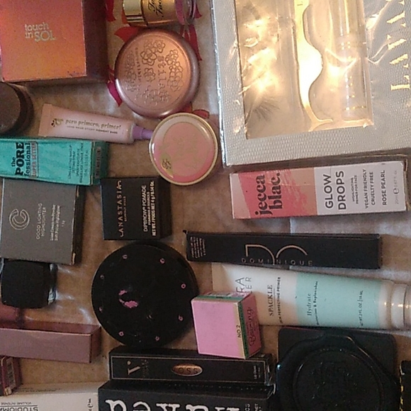 High-end makeup - Picture 9 of 12